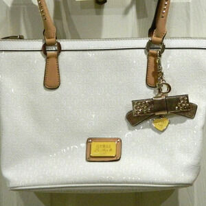 Vintage White Guess Summer Handbag Purse Clean